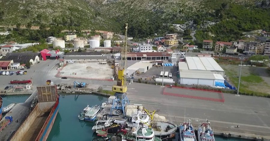 Shtyhet pertej afatit te 20 majit hapja e kampeve te emigranteve Shqiperi